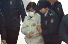 韓「干政門」主角崔順實穿囚服首次出庭(圖)