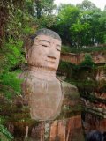 大佛顯靈四川樂山大佛閉眼流淚(組圖)