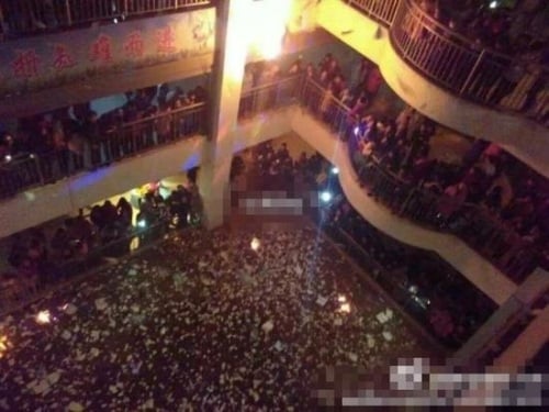 禁慶元旦陝西一中學逾千學生燒試卷抗議