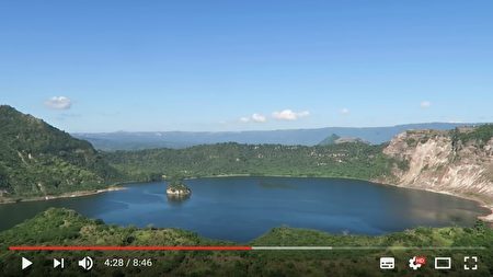 菲律賓湖中島上有個湖中島