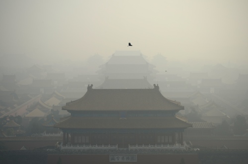大陸霧霾1年害近11萬人亡日韓跟著遭殃