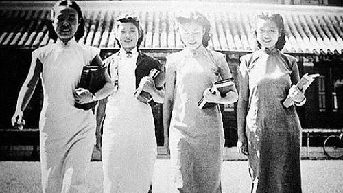“民国粉”津津乐道民国时期的中国人穿着打扮如何，言谈举止如何……
