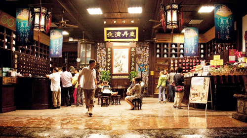 胡雪巖開設的中藥店——胡慶余堂。