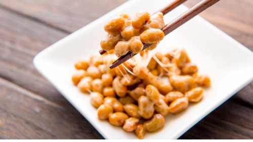 日本人早餐、午餐和晚餐都会食用豆类食品。