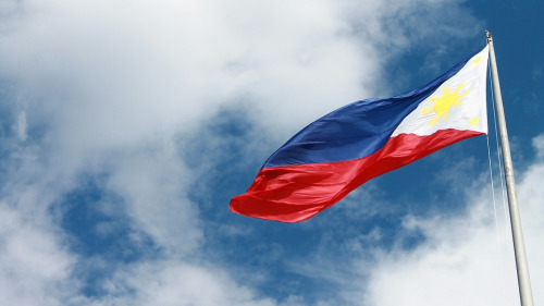 臺灣政府決定試辦菲律賓國民來臺免簽證措施，圖為菲律賓國旗。