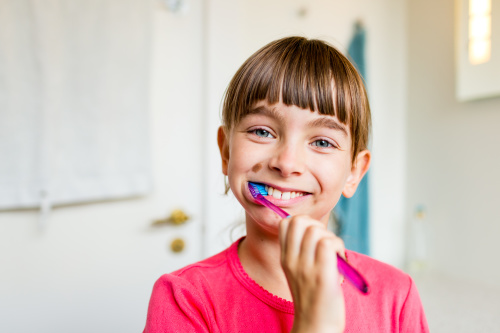 古人重视牙齿保健最早的牙刷是哪一款？