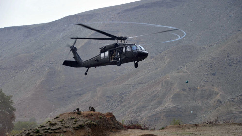 美軍一架UH-60黑鷹直升機（UH-60 Black Hawk）於週五傍晚在阿富汗東部盧格爾省（Logar）墜毀。(16:9) 