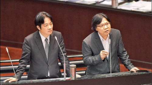 台湾内政部长叶俊荣（右）强调，对于任何境外对台湾民主的渗透，绝不容忍。