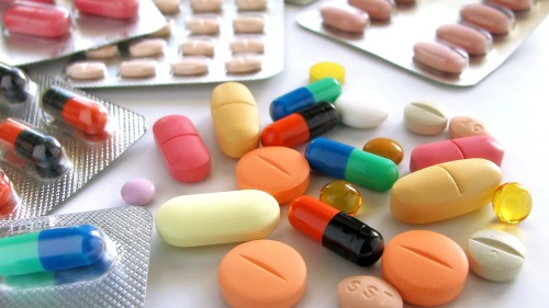 有些藥物容易造成腎臟受損，不宜濫用藥物。