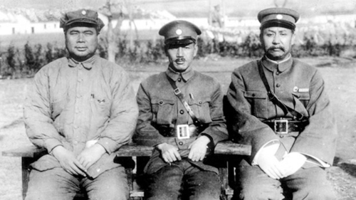 左起：1929年，冯玉祥、蒋介石、阎锡山合影。