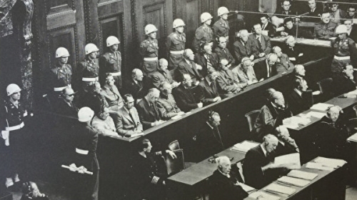 「醫生審判」成為紐倫堡國際軍事法庭的第一個審訴案件。