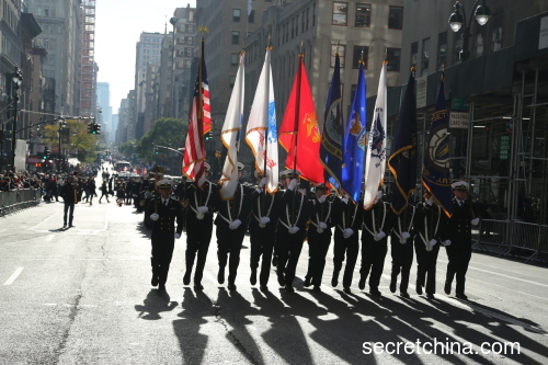 全美最大 2017纽约老兵节万人游行盛况空前