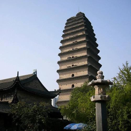 西安城南「不倒翁」神奇的小雁塔