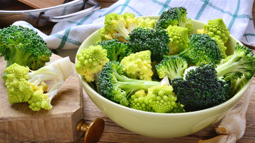 十字花科蔬菜能防癌、抗癌，其中，花椰菜堪稱「抗癌霸王菜」。