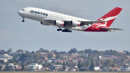 澳洲的空乘人員分享他們在飛機上的恐怖經歷，披露哪一些事情在飛機上一定不要做。圖為澳洲航空。