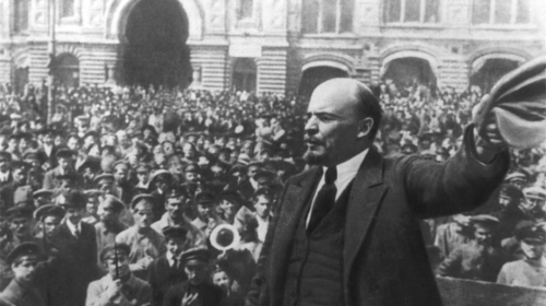 1917年，列寧受德皇資助，發動十月政變，並在奪權後，出賣領土給德國