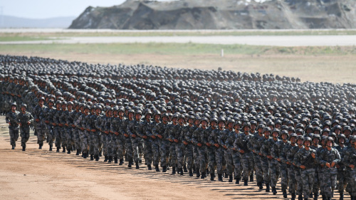 中国军方在朱日和基地阅兵