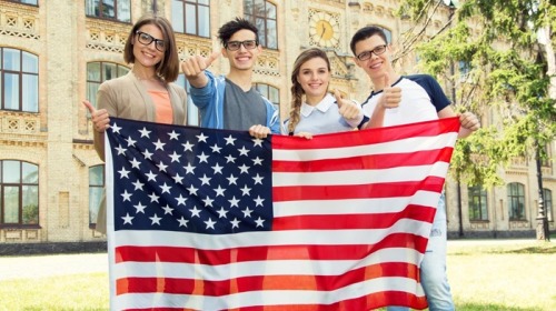 美國交換學生。