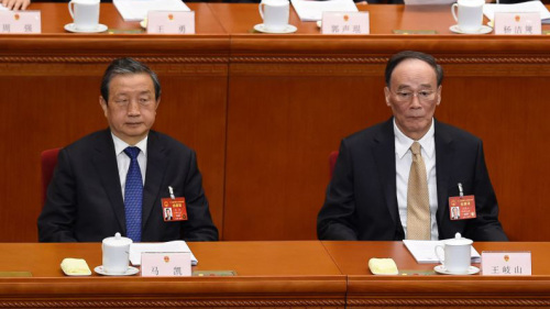 中共國務院金融穩定發展委員會主任由馬凱擔任。圖左為馬凱。