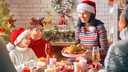丰盛的圣诞大餐要有分寸，以免造成肠胃的过度负担。