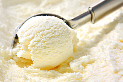 據傳世界上最早的冰淇淋由來早在古羅馬帝國時代。
