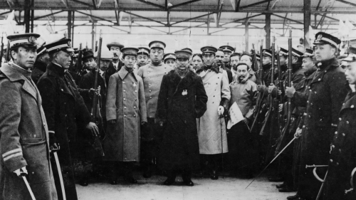 1912年，孙中山先生在上海。