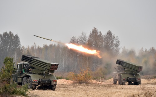 2016年10月28日，烏克蘭軍隊在基輔附近演習。（Getty Images）