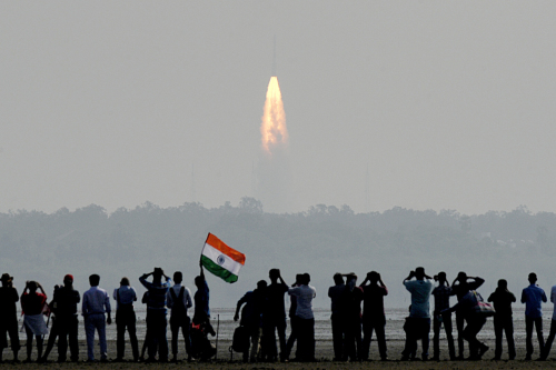 印度一枚火箭同時發射104顆衛星創世界記錄