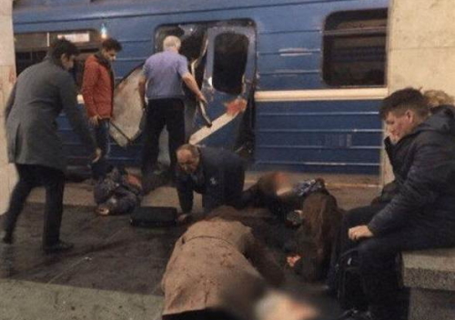 俄罗斯地铁爆炸现场 