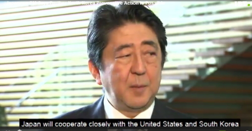 日本首相安倍晉三在採訪中回應朝鮮導彈試射問題（視頻截圖）