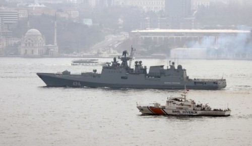 開戰邊緣！俄最強軍艦逼近美戰斧飛彈驅逐艦