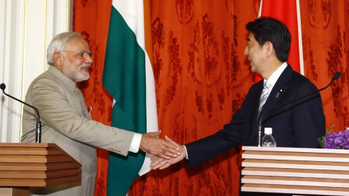 印度总理莫迪与日本首相安倍