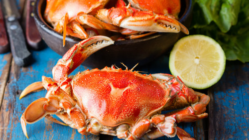 螃蟹本身就含鈉，若有高血壓問題，要少吃。