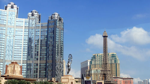 吴立胜的“新建业集团”，业务涵盖餐饮、酒店、建筑等领域，房地产遍布北京、广州、深圳等地。