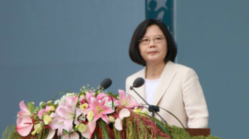 台湾总统蔡英文强调“亲中爱台”论跟总统府意见一致 