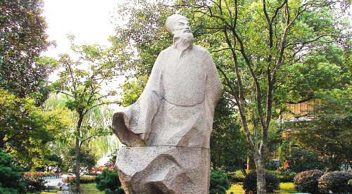 宋代大学士苏轼雕像。