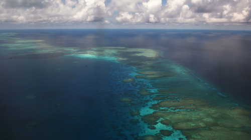 中国将南海岛礁军事化美警告小心后果