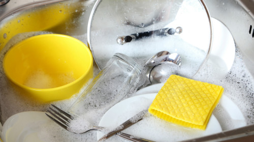 这个洗碗的“坏习惯”一定要改掉，不然细菌都吃进肚子里去！