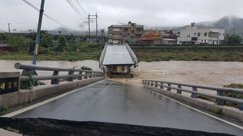 台湾降雨破17年纪录