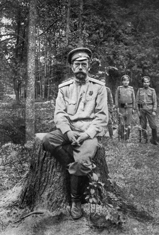 俄国沙皇尼古拉二世生前最后的档案照片。