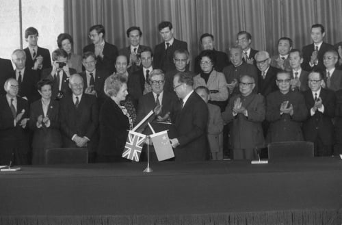 中英双方在1984年签署《中英联合声明》