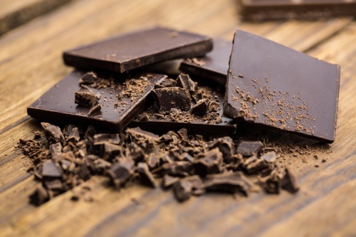 黑巧克力可降低高血壓人士的血壓水平。