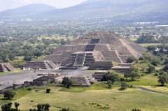 月亮金字塔發現一條隱藏的神秘隧道(圖)