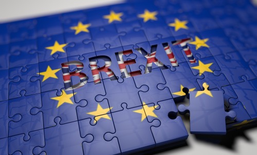 歐盟已經與英國達成共識，如果英國在沒有協議的情況下脫歐，歐盟成員國和英國公民依然可以免簽證進行短期互訪。