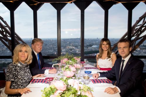 法总统在埃菲尔铁塔宴请川普夫妇吃了啥？