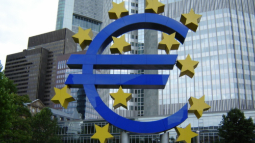 欧元今年的走势出人意外，得益于欧元区经济的稳步回升