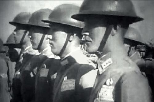 桂系第七军在北伐、抗战、剿共作战中屡建殊勋，被敌军称为“钢军”。图为抗日钢七军。