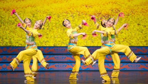 中國民族服裝之最！苗彝兩族的舞蹈多迷人？
