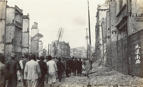 1927年12月，中共葉挺等人在廣州暴亂後的永漢南路（今廣州市北京路）。