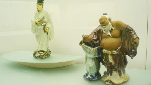 香港藝術館中的《陶淵明攜子》塑像。